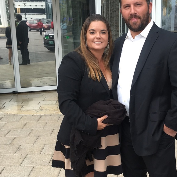 Meet your Posher, Danielle - Picture 1 of 1